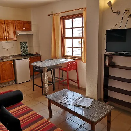Apartamentos La Fuente-2